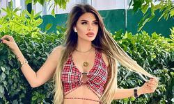 Onlyfans'a katılan şarkıcı Ebru Polat üstsüz poz verdi!