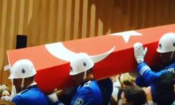 İlhan İrem'in Türk Bayrağı'na sarılı tabutu Atatürk Kültür Merkezi'ne getirildi