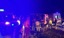 Denizli Pamukkale'de yolcu otobüsü devrildi! 28 yaralı