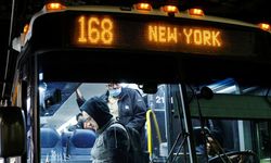 New York'ta toplu taşımadaki maske zorunluluğu kaldırıldı