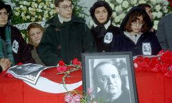 Araştırmacı gazeteci Uğur Mumcu'nun 30'uncu ölüm yıl dönümü!