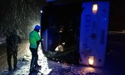 Tokat-Sivas Karayolunda kontrolden çıkan yolcu otobüsü devrildi! 1 ölü, 15 yaralı
