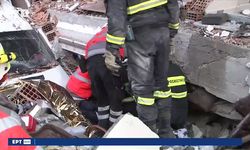 Yunan kurtarma ekibi Hatay'da 6 yaşındaki çocuğu enkazdan çıkardı