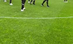 Bursaspor-Amedspor maç öncesi futbolcular birbirine girdi