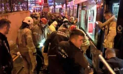 Zeytinburnu'nda kaza! Tramvay ile peron arasına sıkıştı