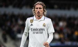 Real Madrid Hırvat yıldız Luka Modric'in sözleşmesini uzattı