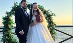 Şarkıcı Tuğçe Kandemir evlendi!