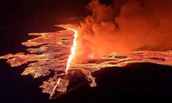 İzlanda'da yanardağ patlaması nedeniyle acil durum ilan edildi