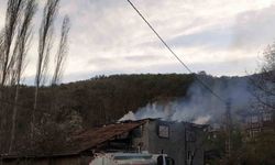 Kastamonu'da ki yangında 2 katlı ev kullanılmaz hale geldi