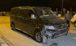 Uşak'ta iki aracın çarpıştığı kazada karı koca yaralandı