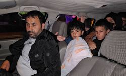 Edirne’de "dur" ihtarına uymayan otomobilden 17 kişi çıktı