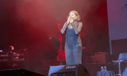 Şarkıcı Nilüfer transparan kıyafetle sahneye çıktı