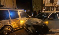 Hakkari Yüksekova’da iki araç çarpıştı: 1 yaralı