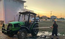 Çorum Alaca'da oark halindeki traktör yandı