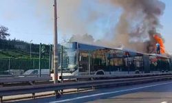 İstanbul’da korkutan metrobüs yangını