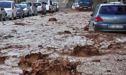 Antalya çevreleri için sel ve su baskını uyarısı