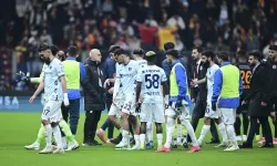 Adana Demirspor Galatasaray maçında sahadan çekildi