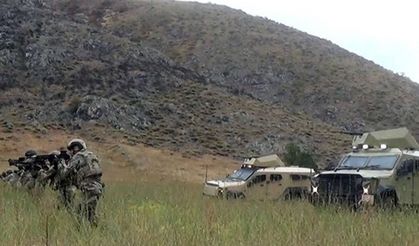 Azerbaycan ve Türkiye'nin Ortak Askeri Tatbikatı Devam Ediyor
