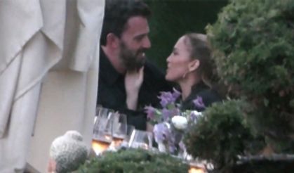 Jennifer Lopez & Ben Affleck 17 Yıl Sonra Öpüşerek Barıştı!