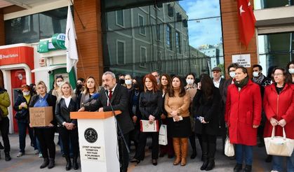 İzmir Barosu basın açıklaması düzenlendi