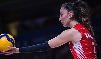 Voleybolcu Hande Baladın'ın sevgilisi bakın kim çıktı? Gönlünü Galatasaraylı futbolcuya kaptırdı!