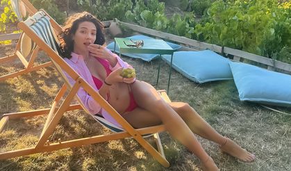 Aybüke Pusat pembe bikinisiyle depreme neden oldu!