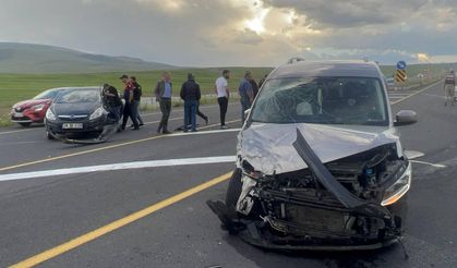 Kars Sarıkamış'ta trafik kazası! 4 yaralı