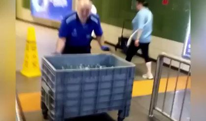 Metro merdivenlerinin yıkanma videosu viral oldu