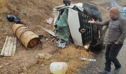 Diyarbakır Silvan'da klor taşıyan kamyonet kaza yaptı