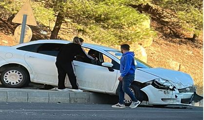 Mardin'de giriş yolunda trafik kazası: 1 yaralı