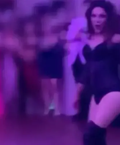 Lise mezuniyetindeki drag queen performansı tepki gördü