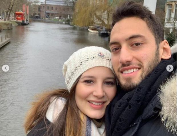 Futbolcu Hakan Çalhanoğlu üçüncü kez baba oldu