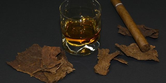 Son Dakika: Alkollü içki ve sigara vergisiyle ilgili önemli karar açıklandı