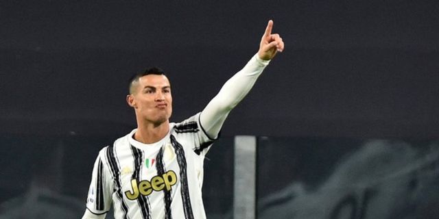 758. golünü atan Cristiano Ronaldo tarihe geçti