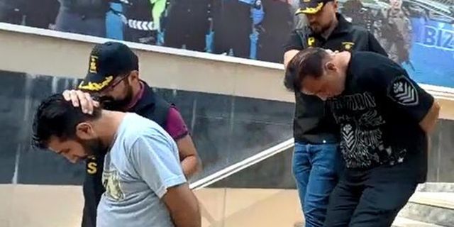 İstanbul'da çevirme yapan sahte polisler yakalandı