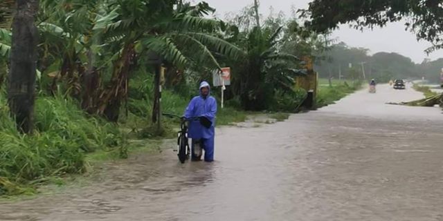 Filipinler'de şiddetli fırtına nedeniyle okullar kapatıldı!