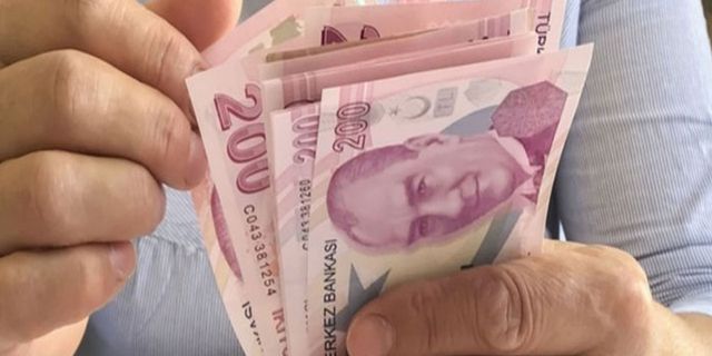 Asgari ücretliye 1000 TL ek ödeme resmi gazetede yayımlandı