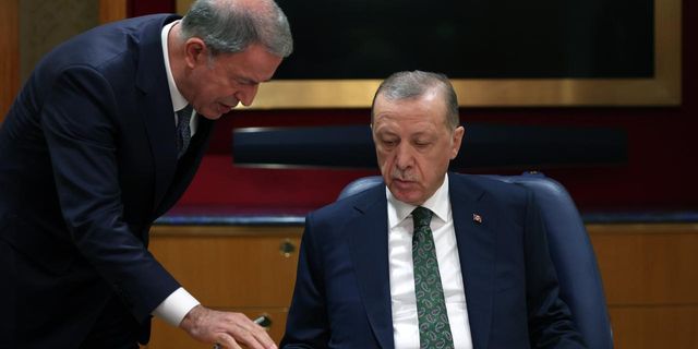 Cumhurbaşkanı Erdoğan Bakan Akar'dan harekata ilişkin bilgi aldı