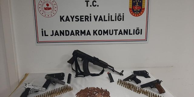 Kayseri'de evin bahçesinde gömülü uzun namlulu silah ve 4 tabanca ele geçirildi
