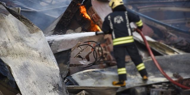 Depremden kaçtılar Konya'da yangında hayatlarını kaybettiler