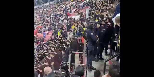 İspanyol polisinden Fenerbahçeli taraftarlara saldırı