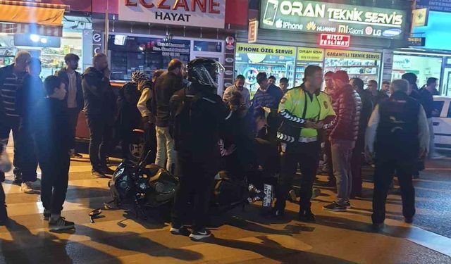 Ankara Akyurt’ta motosiklet yayaya çarptı: 2 yaralı