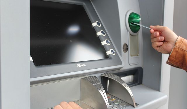 ATM'lerde yeni dönem başlıyor! Dikkat kartınız yutulmasın