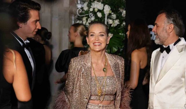 Dünyaca ünlü yıldız Sharon Stone ödülünü aldı