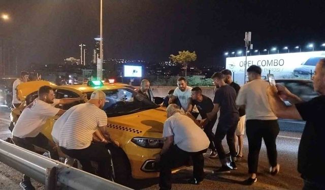 Kadıköy’de makas attı sonuç: 1 yaralı