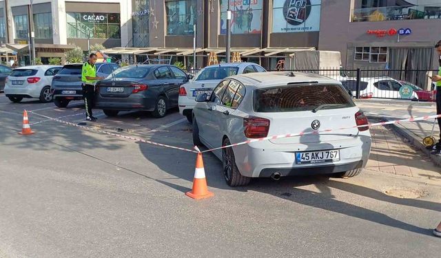 Manisa'da otomobile çarpan motosiklet sürücüsü hayatını kaybetti