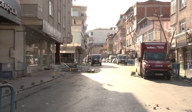 Pendik’te otobüsün çarptığı binanın yıkımına karar verildi