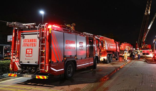 İstanbul'da yatak imalathanesinde yangın