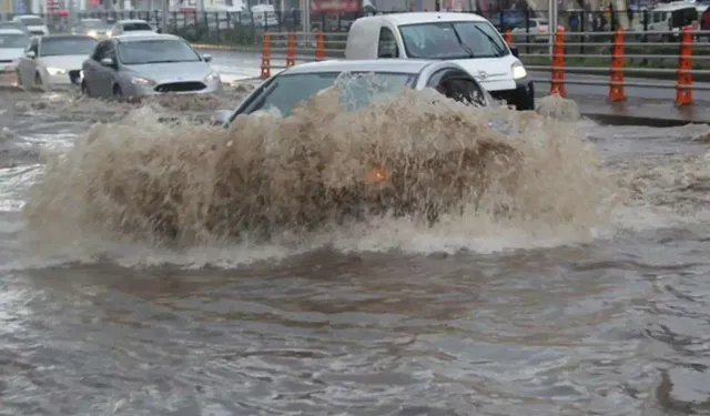 AKOM İstanbul için kuvvetli sağanak uyarısı yaptı