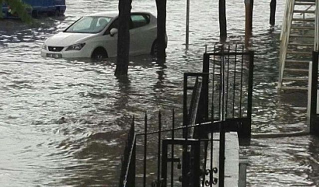 Meteorolojiden 3 kente sel ve su baskını uyarısı